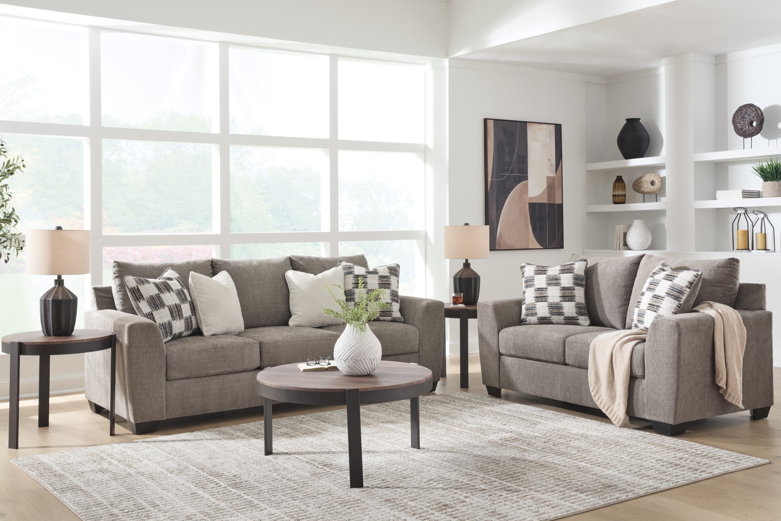 Loreo 7 pc Living Room Set