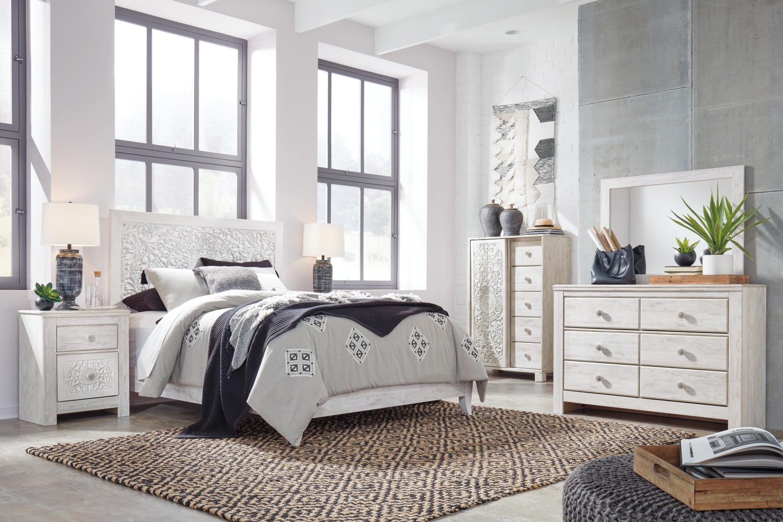 6 pc Paxberry Queen Bedroom Set