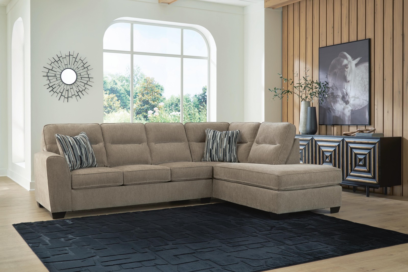 Olten 2-Piece Sectional with Chaise