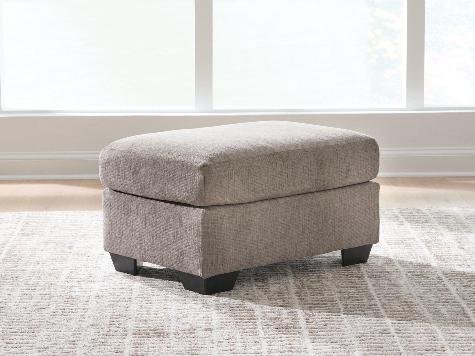 Loreo Ottoman