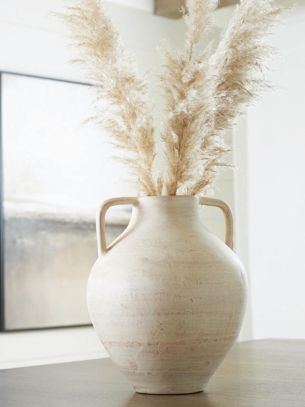 Justy Vase