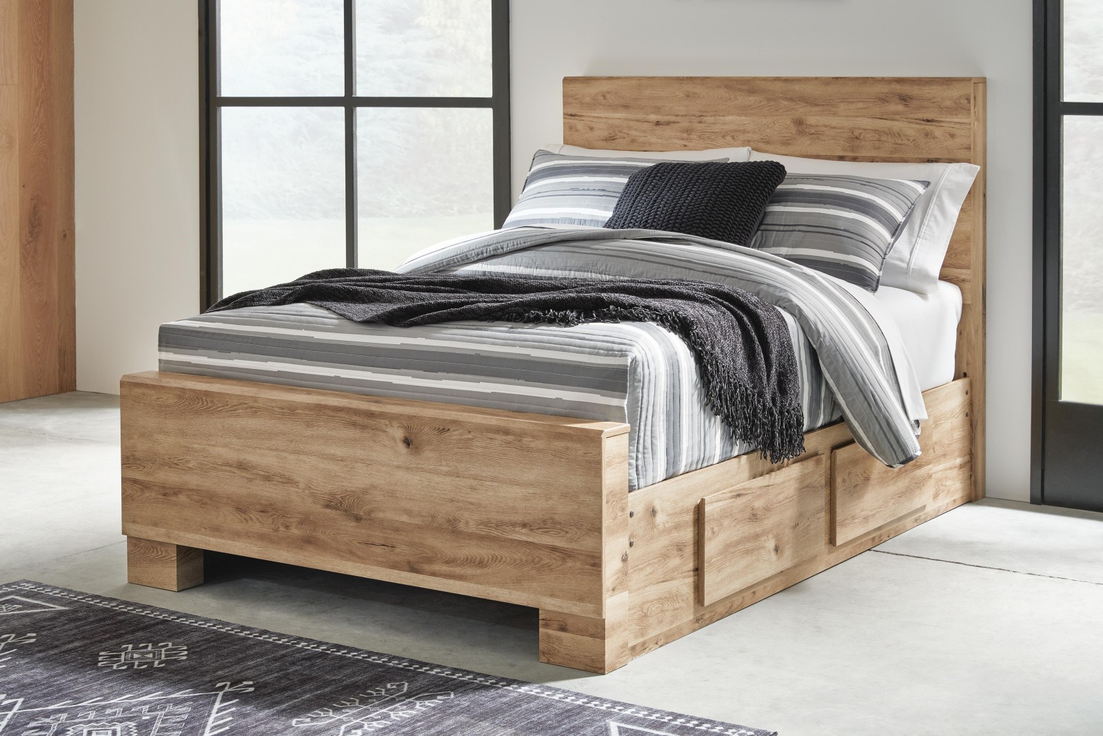 Hyanna Full Panel Bed with 1 Side Storage