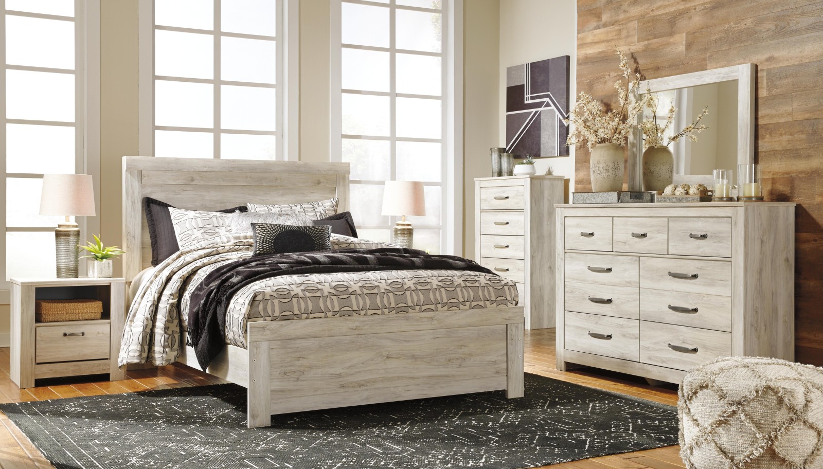 7 pc Bellaby Queen Bedroom Set