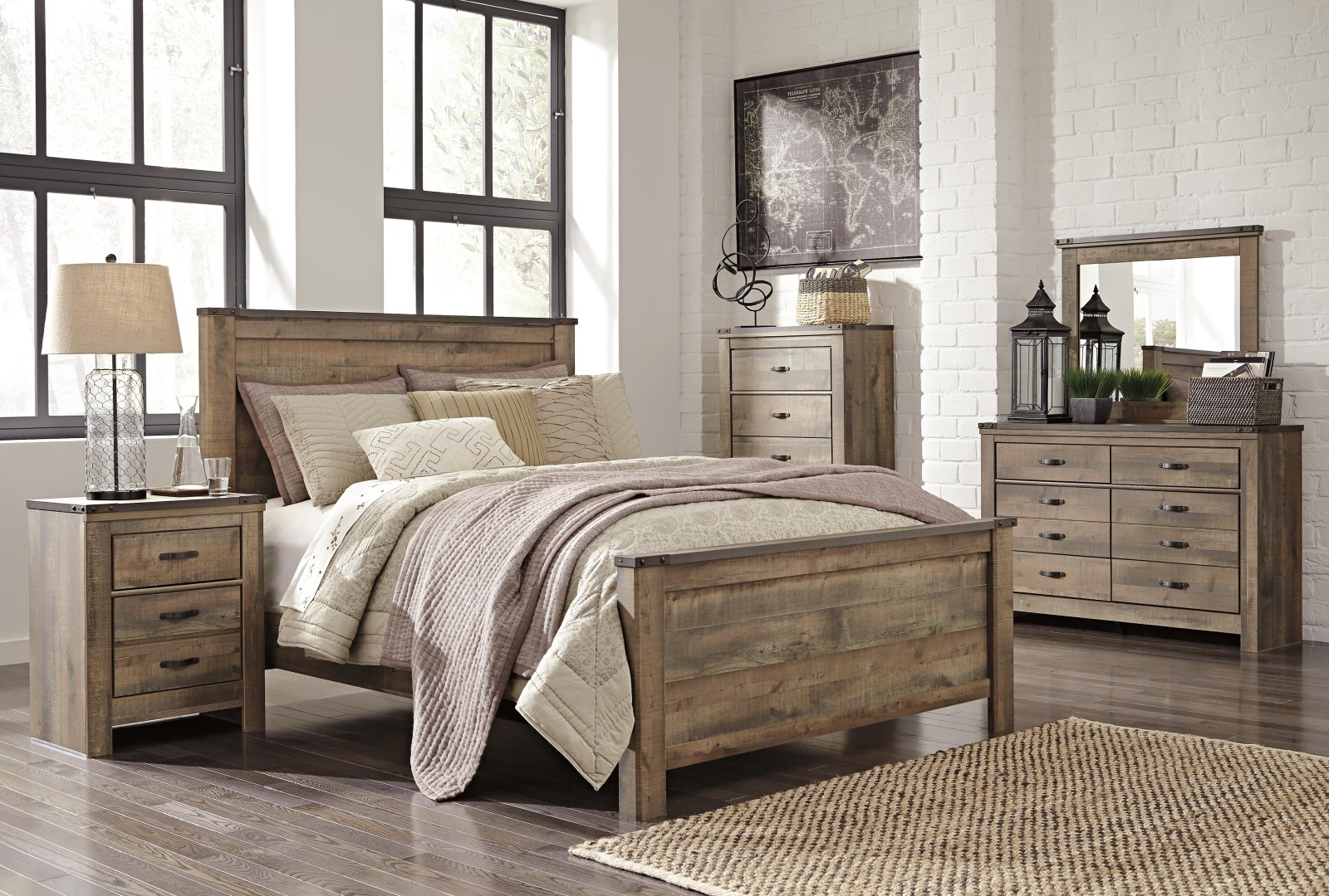 5 pc Trinell Queen Bedroom Set