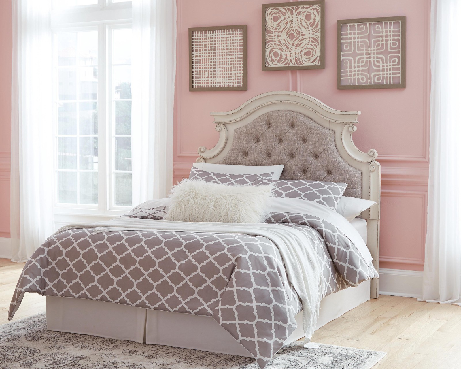 Realyn Full Upholstered Panel Headboard