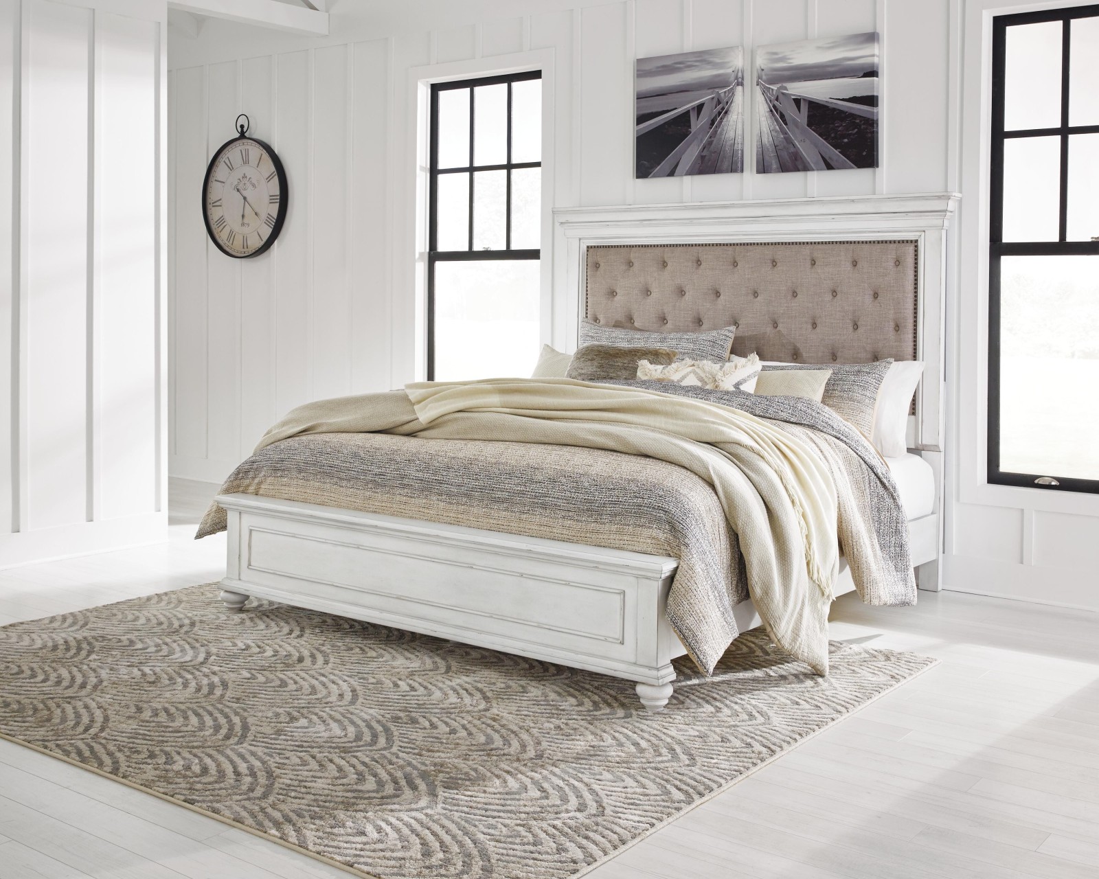 Kanwyn King Panel Bed
