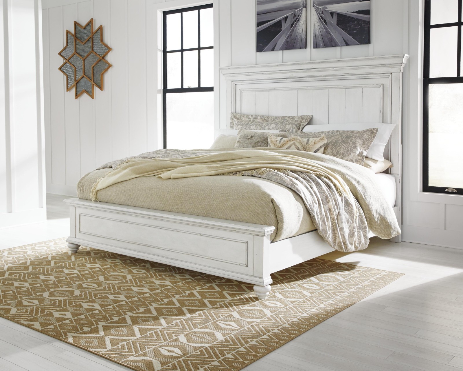 Kanwyn California King Panel Bed