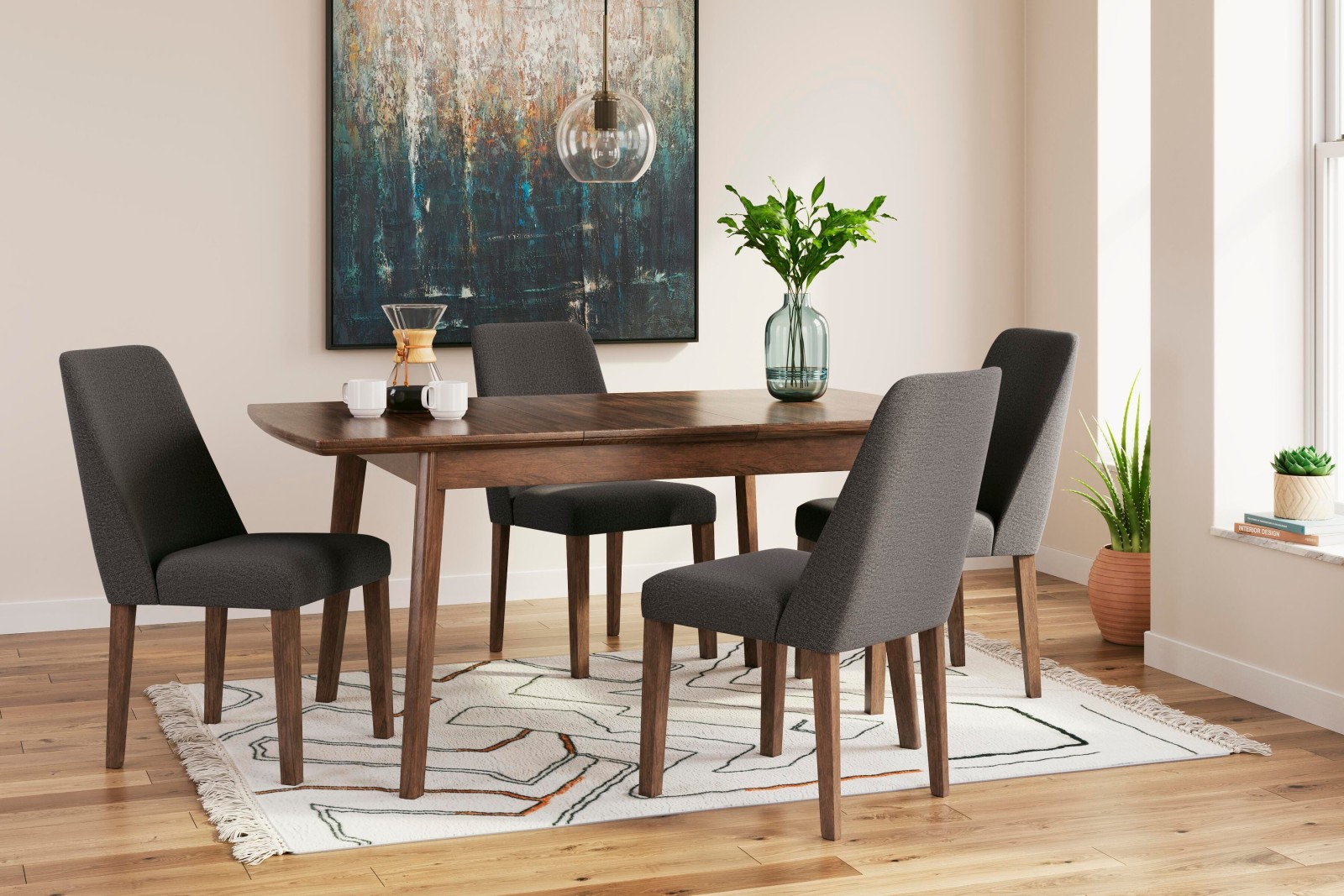 Lyncott Extension Dining Table and 4 Chairs