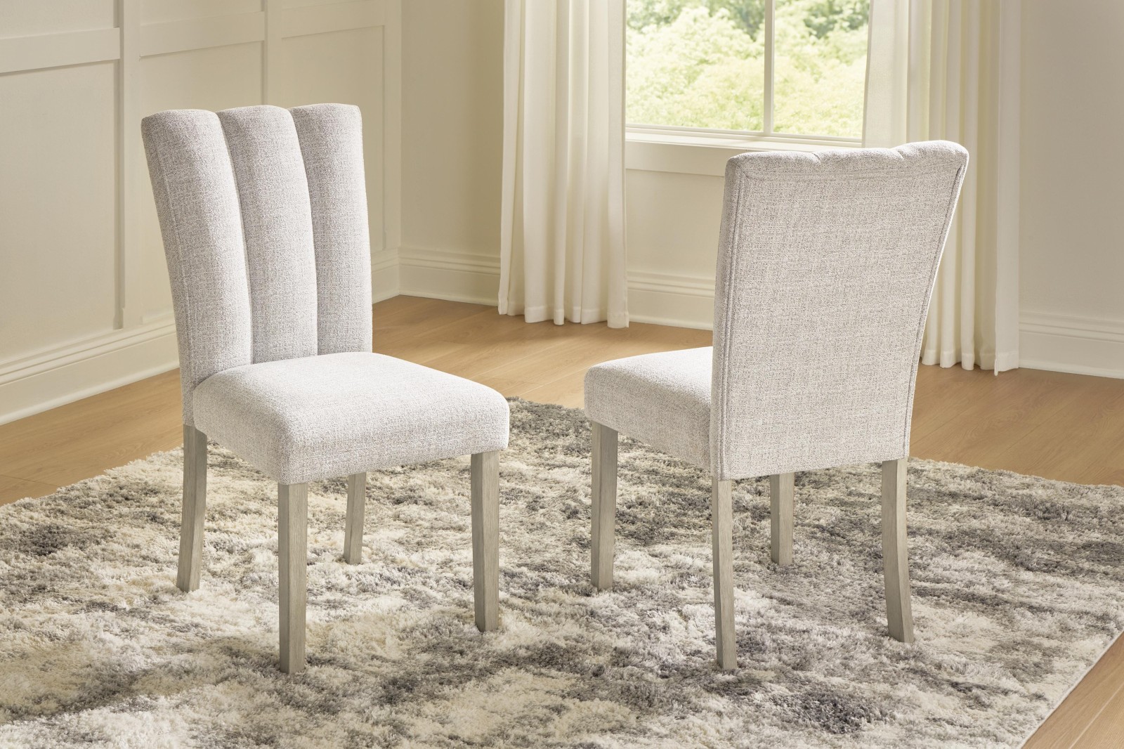 Larawyn Dining Chair (Set of 2)