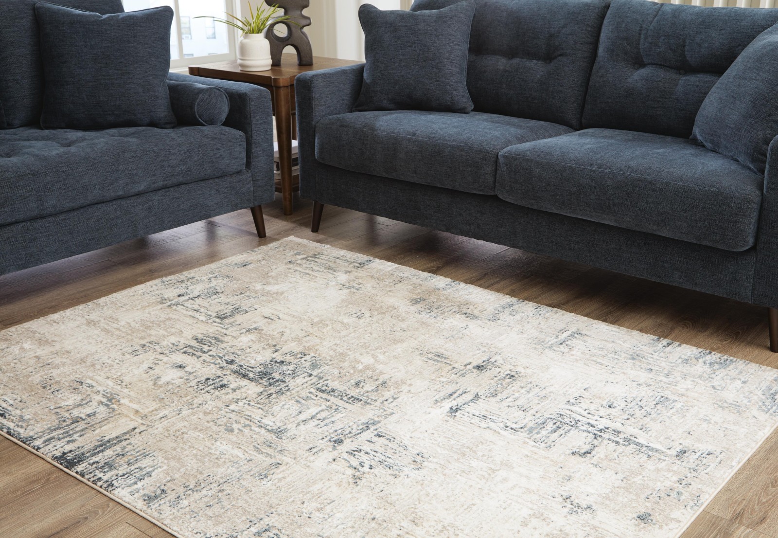 Gentor 5' x 7' Rug