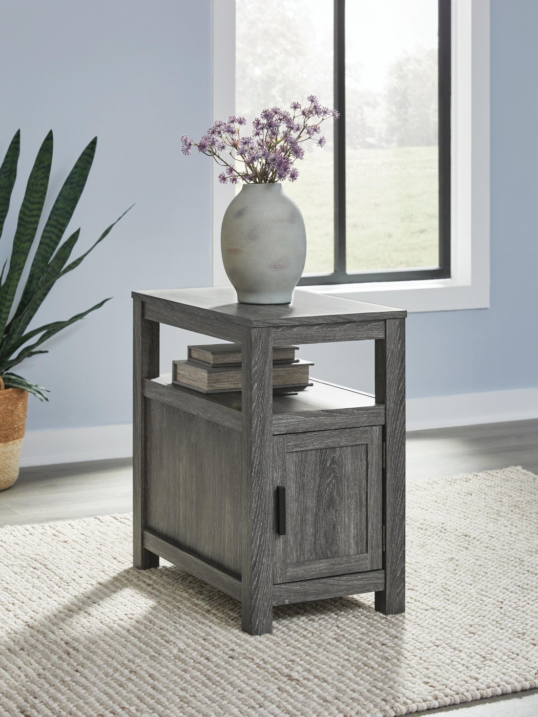 Fendenmore Chairside End Table